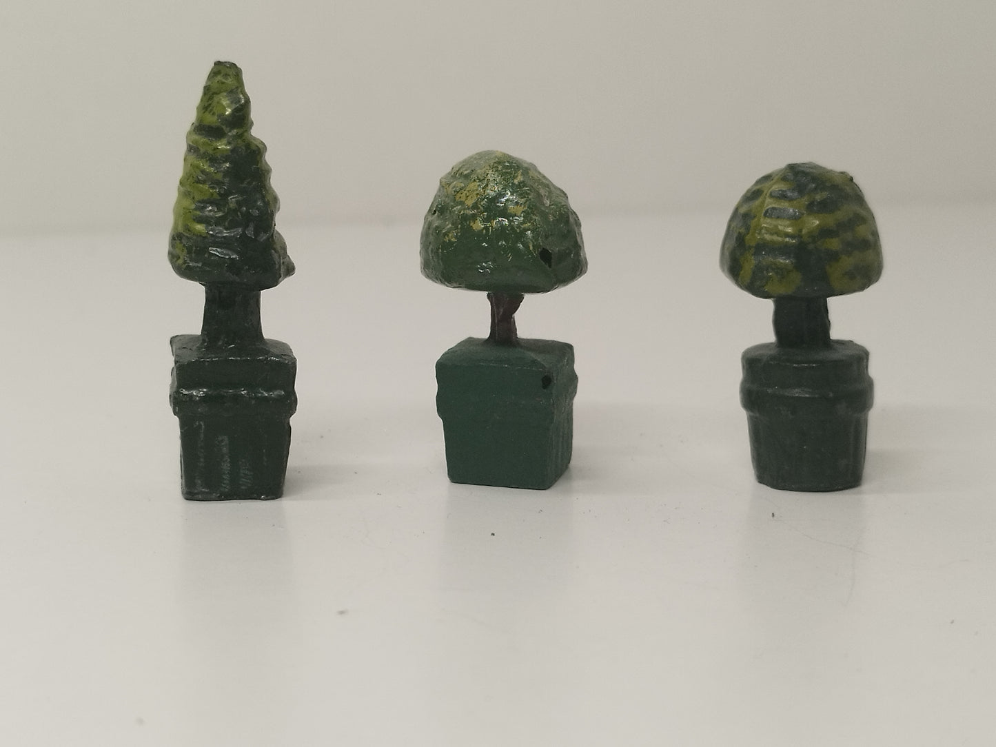 Pixyland Kew Lead Topiary Shrub in Planter x 3 - Floral Garden Series