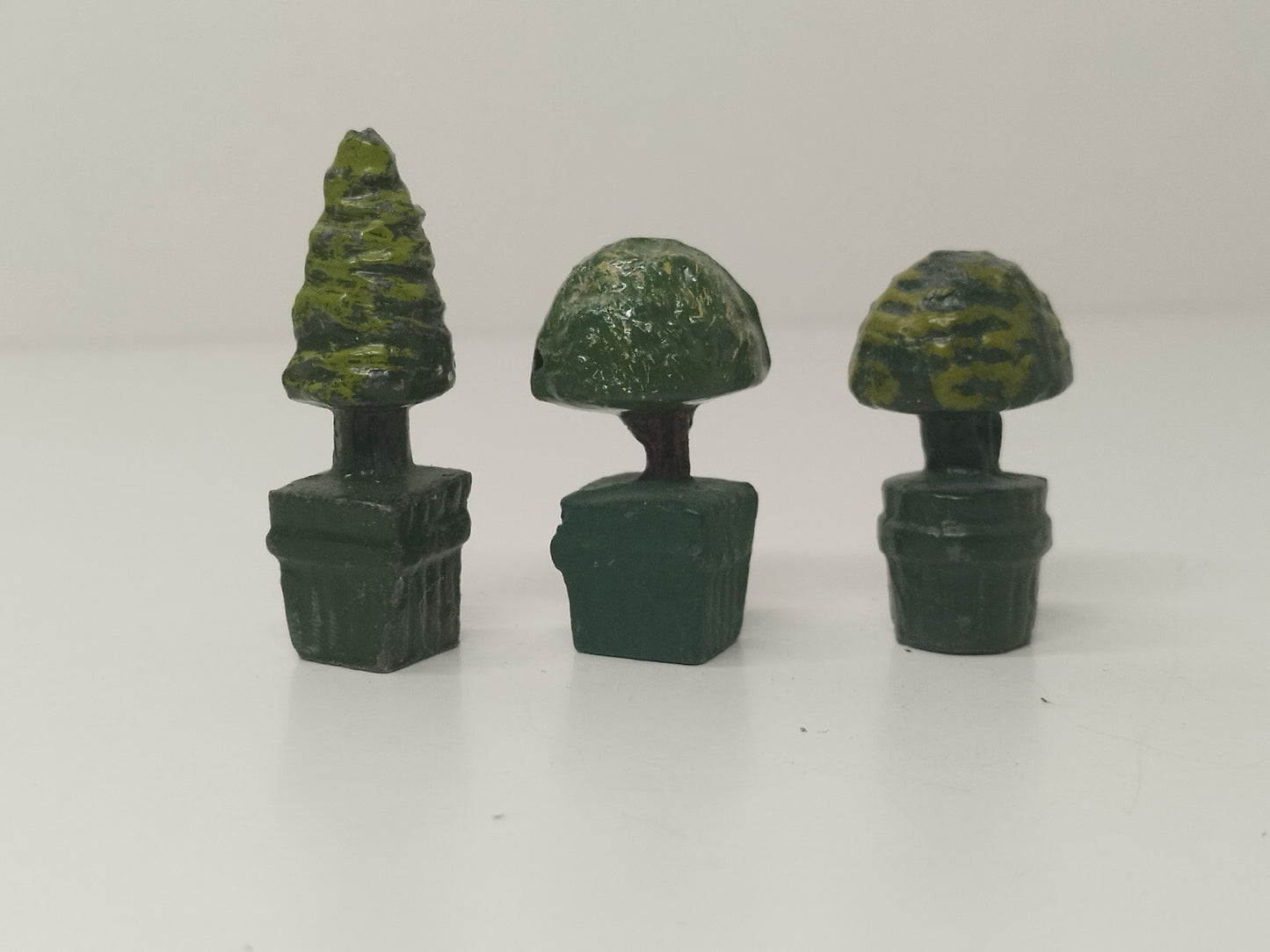 Pixyland Kew Lead Topiary Shrub in Planter x 3 - Floral Garden Series