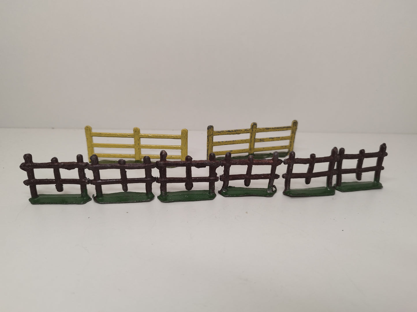 Wendal Wend-Al Lead Garden / Farm Fences x 8