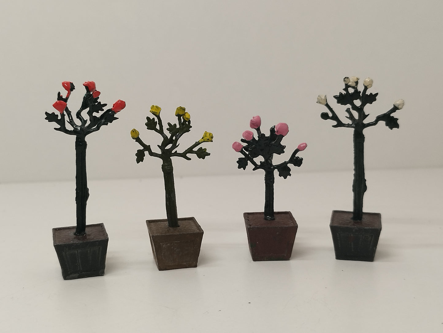 Britains Pre-War Floral Garden Lead Standard Rose Flowers in Planter