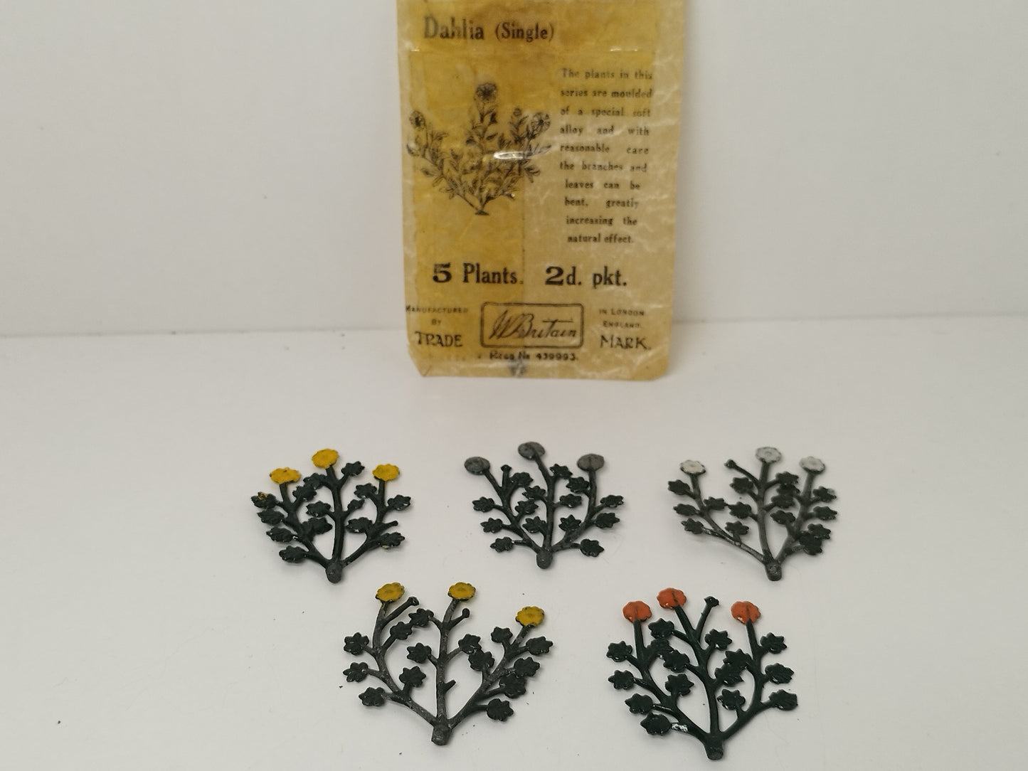 Britains Pre-War Floral Garden Wax Packet Dahlia (single) Plants