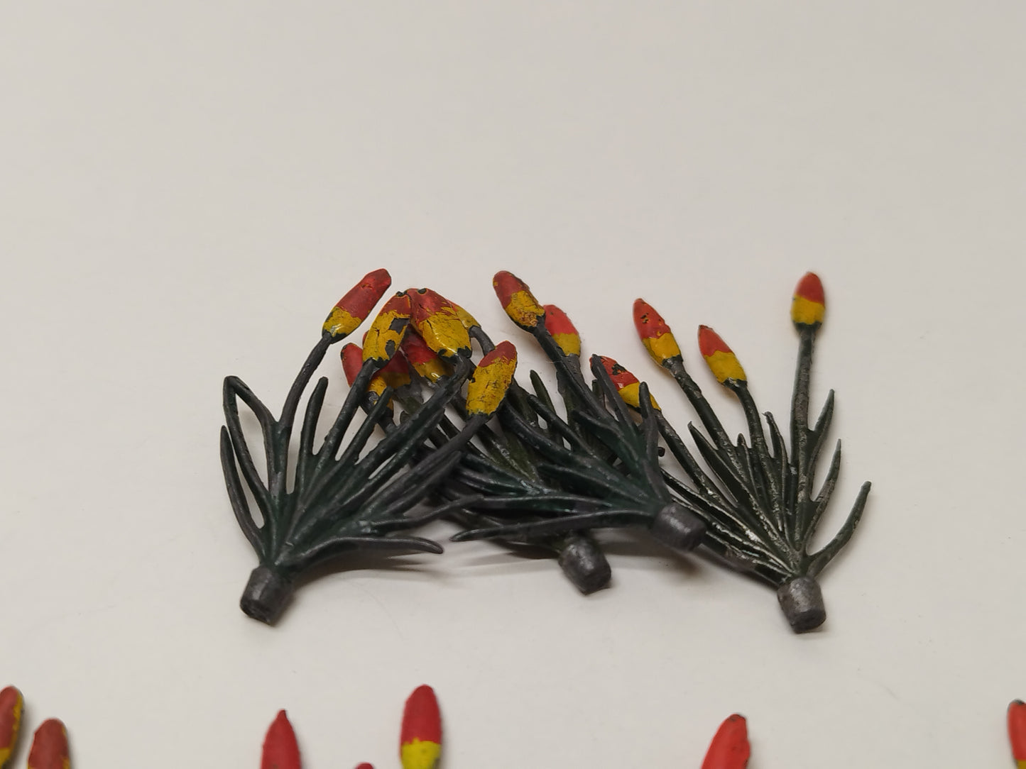 Britains Pre-War Floral Garden Flowers - No022 Torch Lily/Red Hot Poker