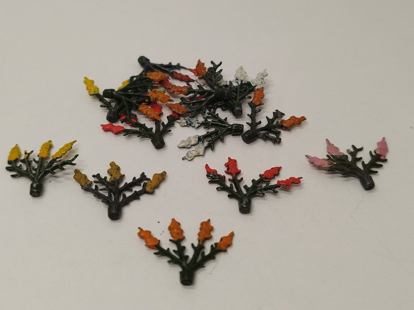 Britains Pre-War Floral Garden Flowers - No035 Wallflower