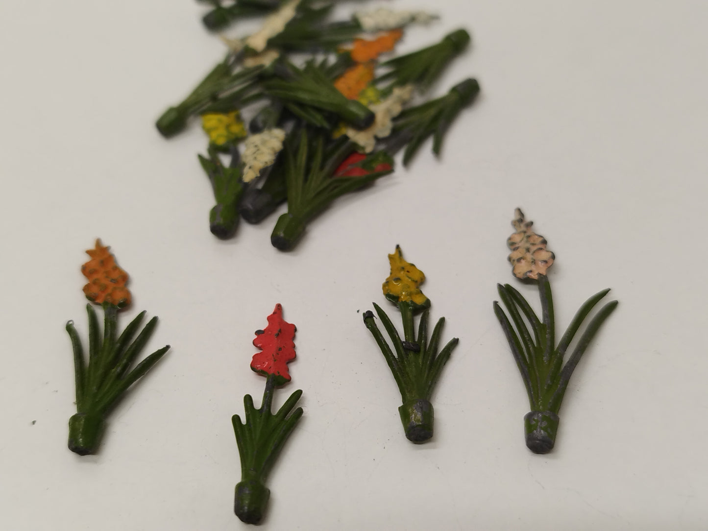 Britains Pre-War Floral Garden Flowers - No035 Gladioli