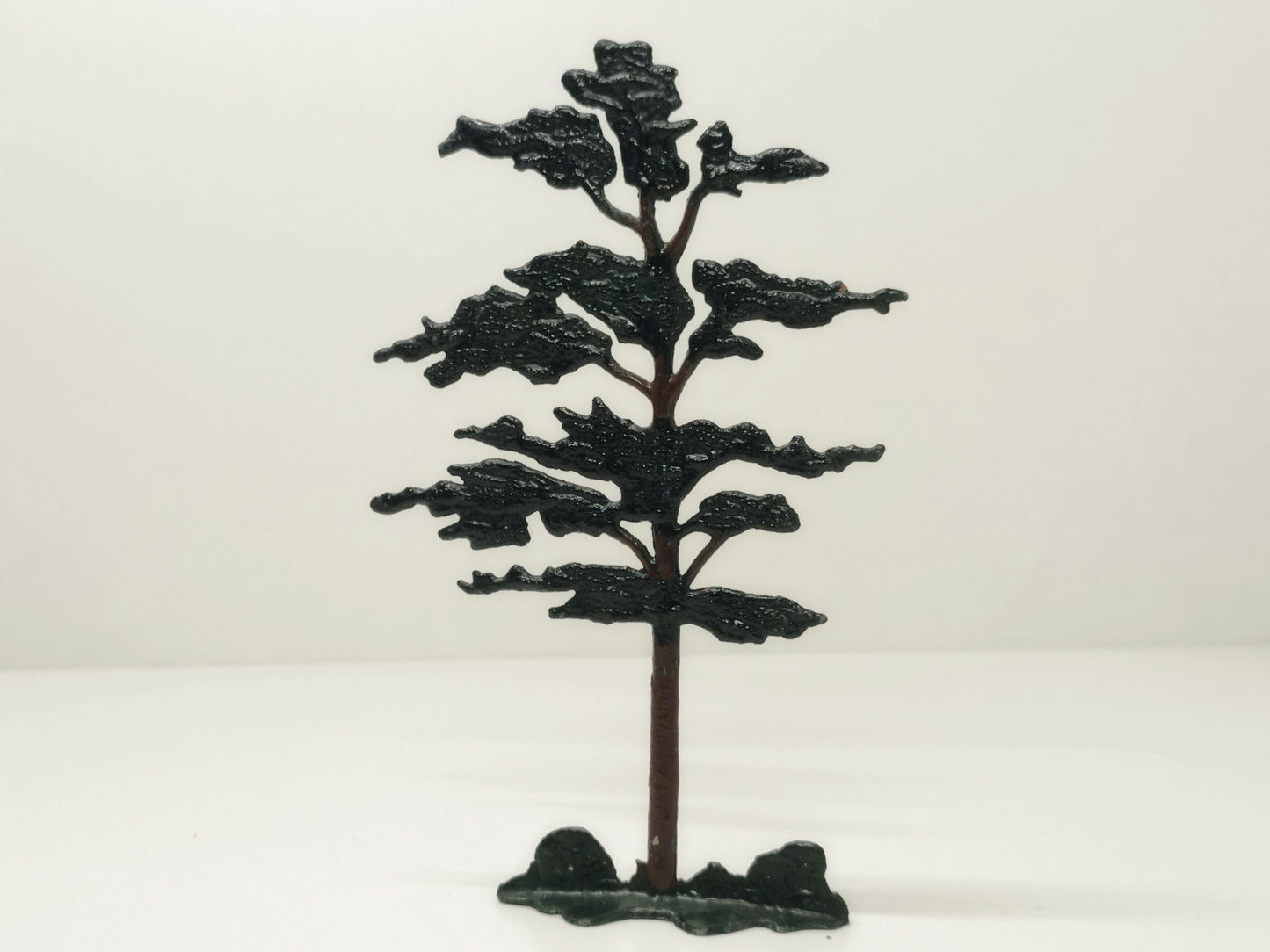 Britains Floral Garden / Home Farm Lead Fir Tree No524