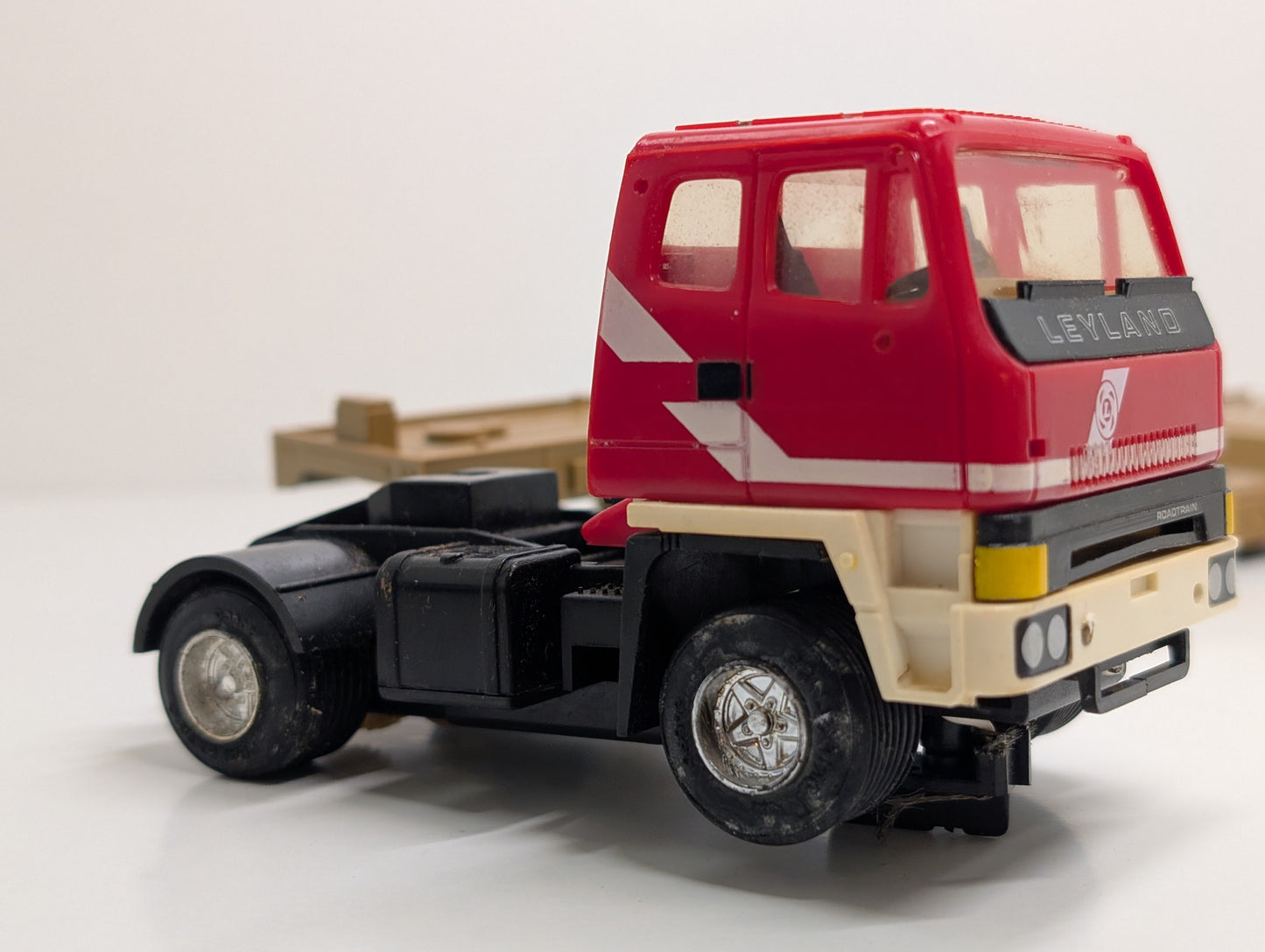 Scalextric C302 Juggernaut Leyland Roadtrain Low Loader - Working