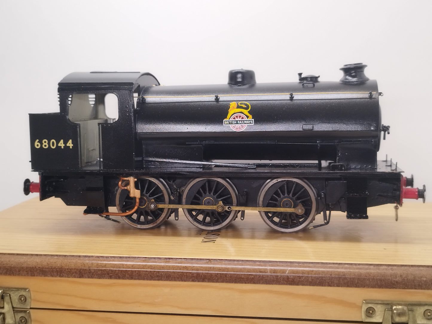 Kit Built O Gauge BR Austerity 0-6-0ST Tank Locomotive "68044" - 2 Rail