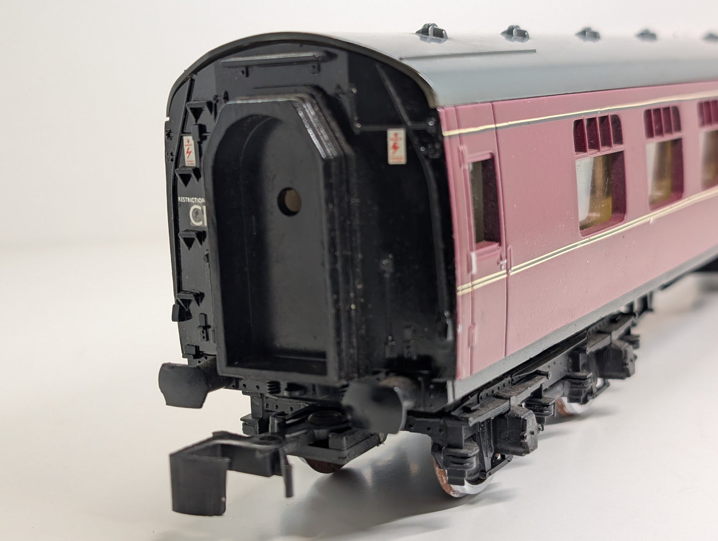 Lima O Gauge BR Ex-LMS MK1 Corridor / Brake Coach S34159 - Finescale wheels