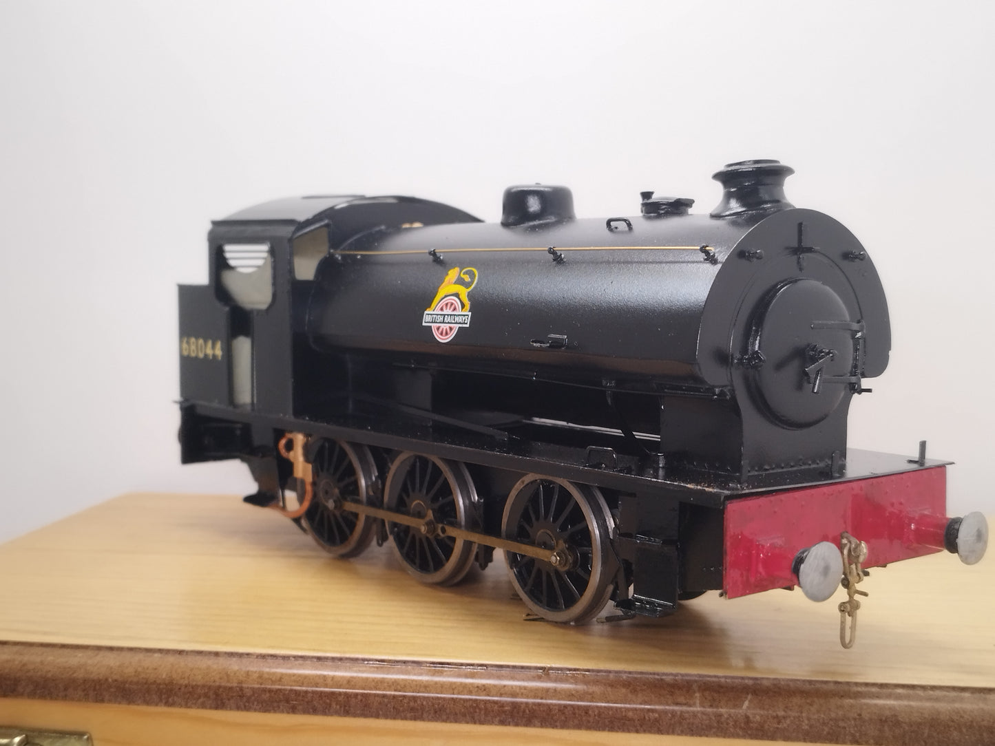 Kit Built O Gauge BR Austerity 0-6-0ST Tank Locomotive "68044" - 2 Rail