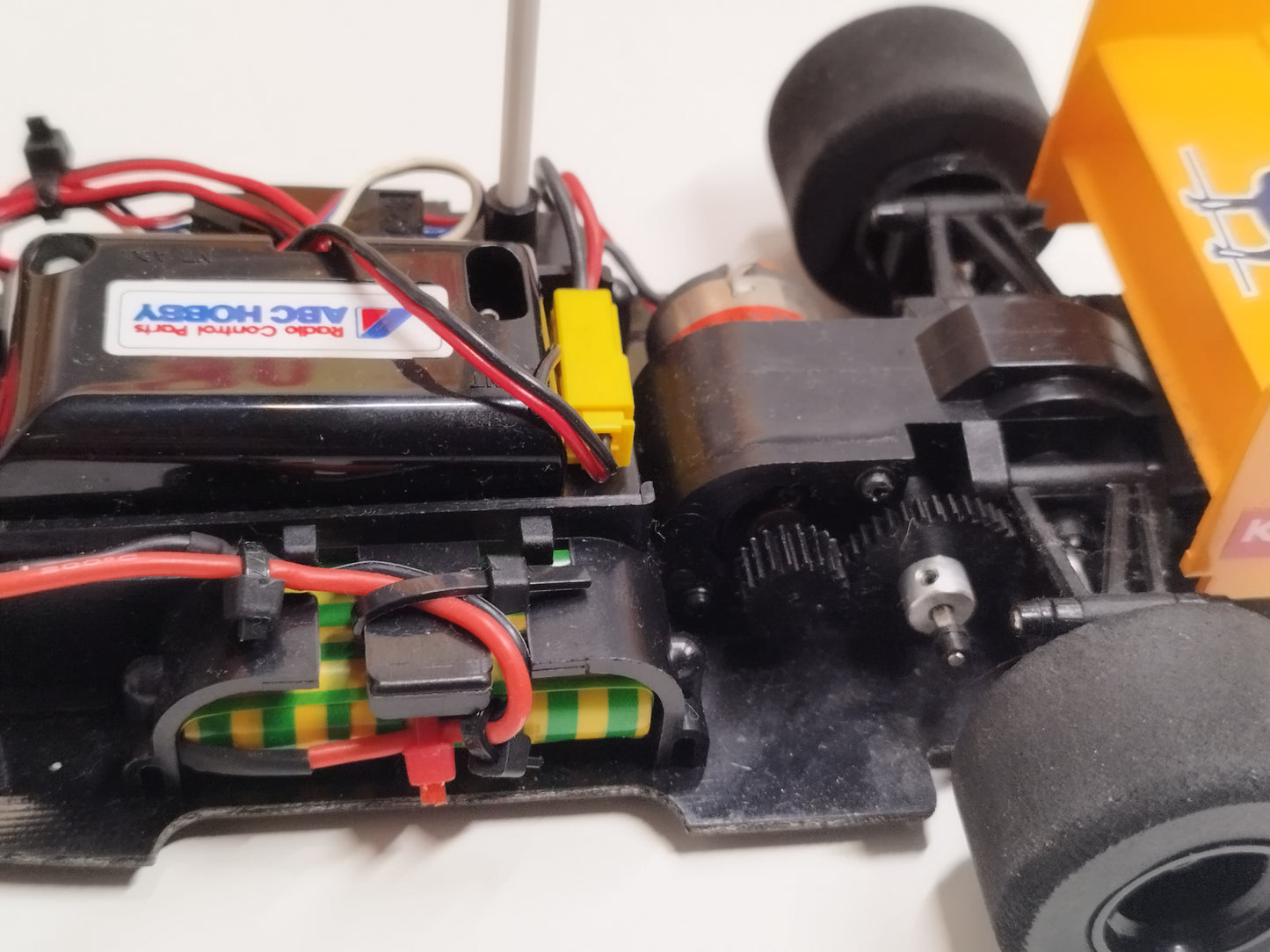 Kyosho 1/18 Scale RC Lotus 99T - Ayrton Senna