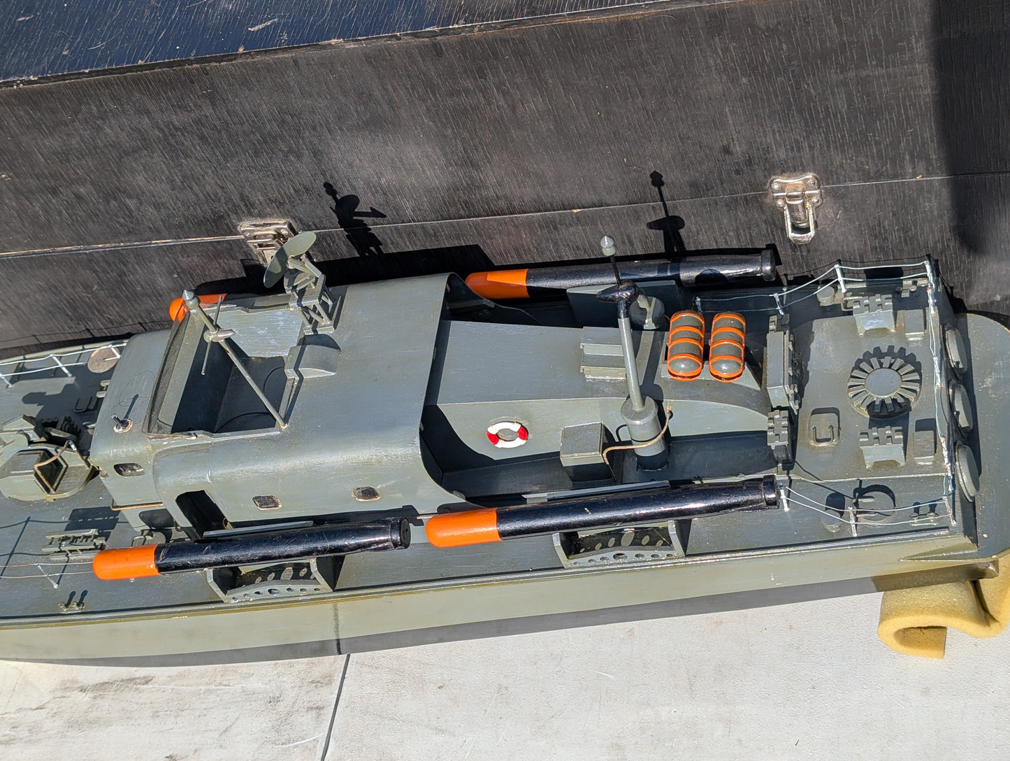 Vintage Radio Controlled Vosper Brave Class Torpedo Boat P150 "Brave Boarderer" - Futaba Radio Gear - Project