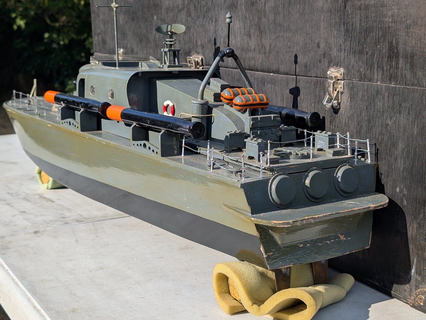 Vintage Radio Controlled Vosper Brave Class Torpedo Boat P150 "Brave Boarderer" - Futaba Radio Gear - Project