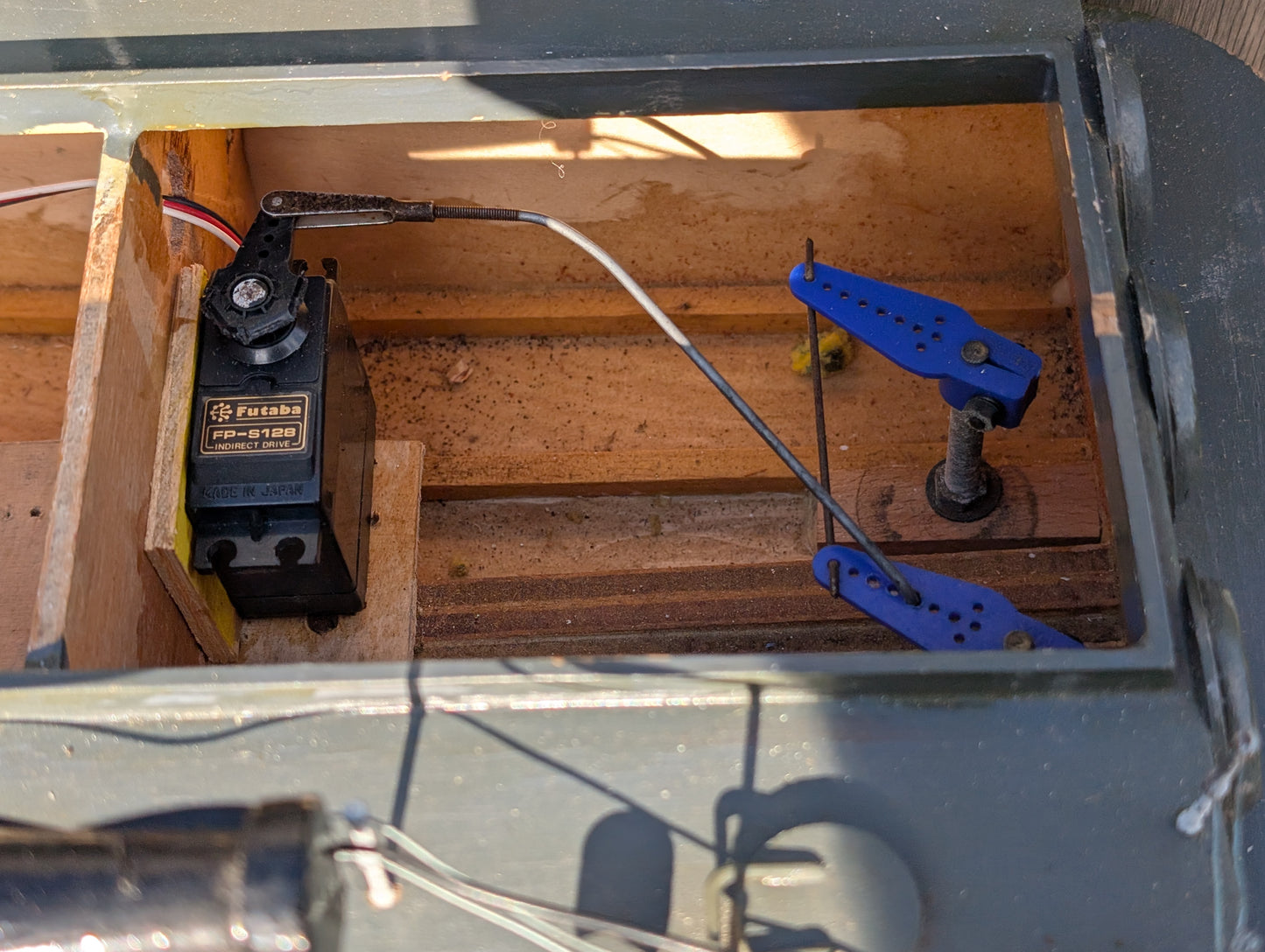 Vintage Radio Controlled Vosper Brave Class Torpedo Boat P150 "Brave Boarderer" - Futaba Radio Gear - Project