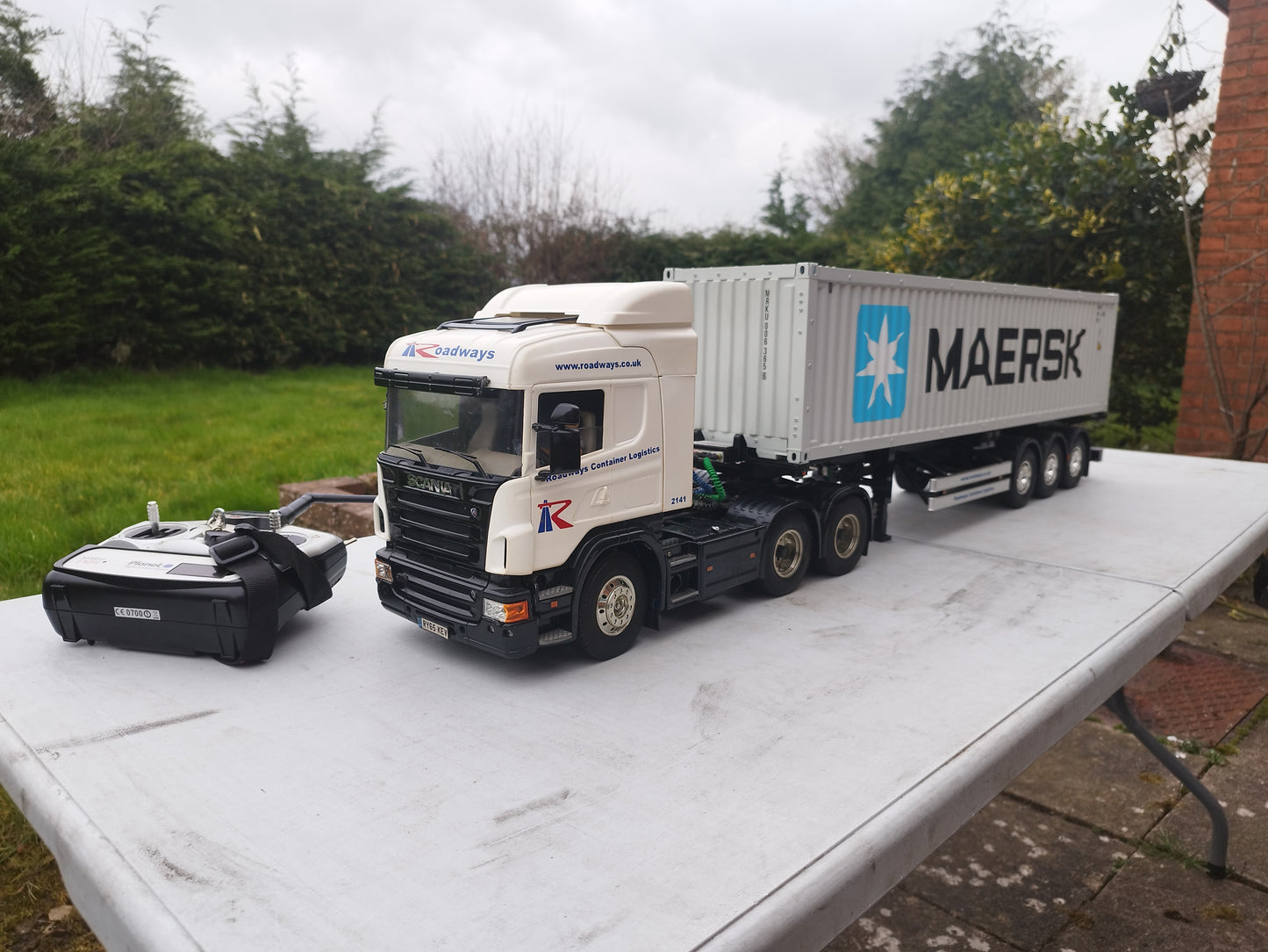 Tamiya 1/14 RC Scania R620 6x4 Truck with Tamiya Maersk Container Trailer - Full MFC