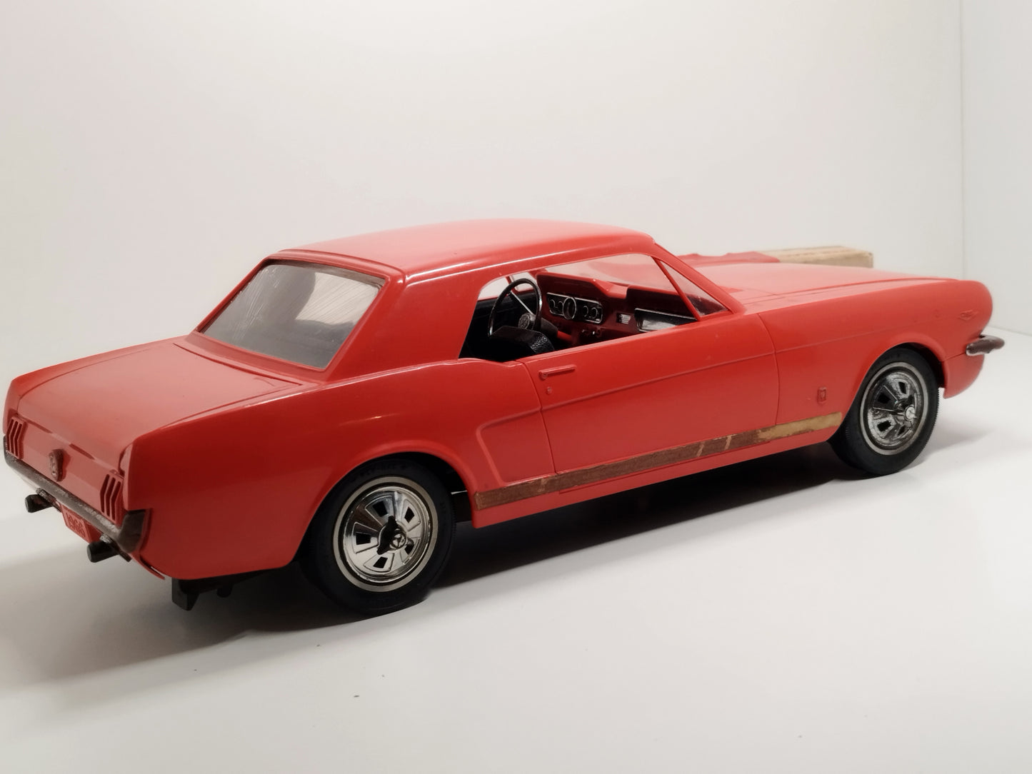1/12 Wen Mac 1966 Ford Mustang Electric Tether Car with Nitro Conversion Kit - Rare!