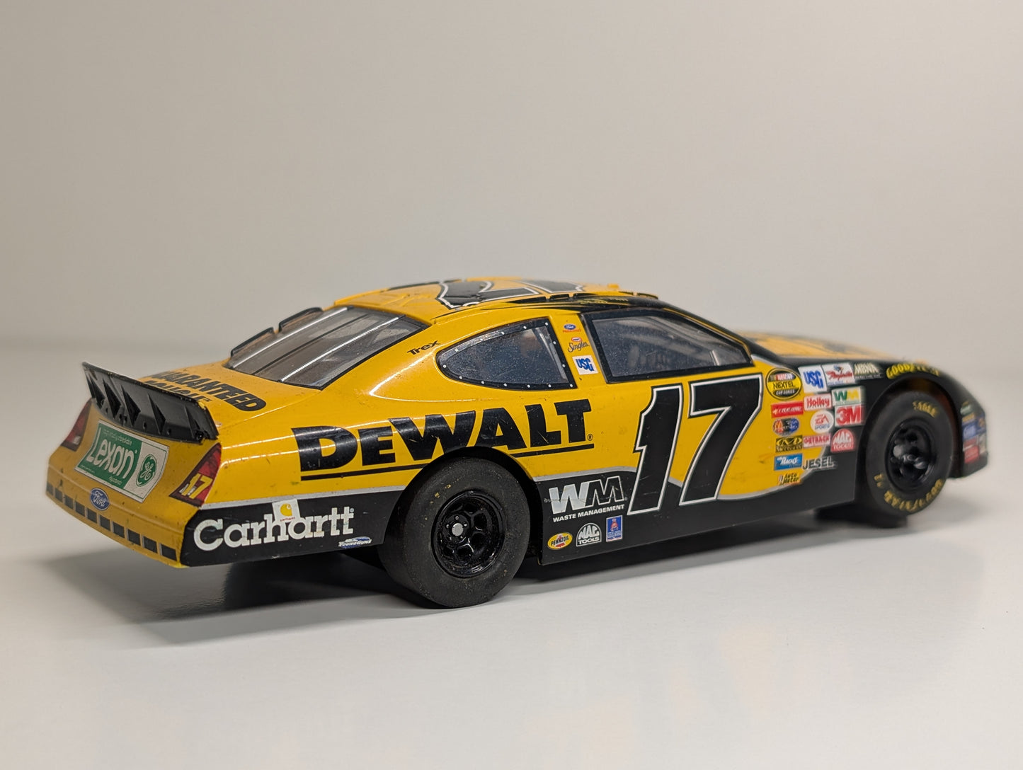 Hornby Scalextric 1/32 Ford Taurus NASCAR #17 Matt Kenseth DeWalt Tools - Yellow Bonnet Version - Scarce!