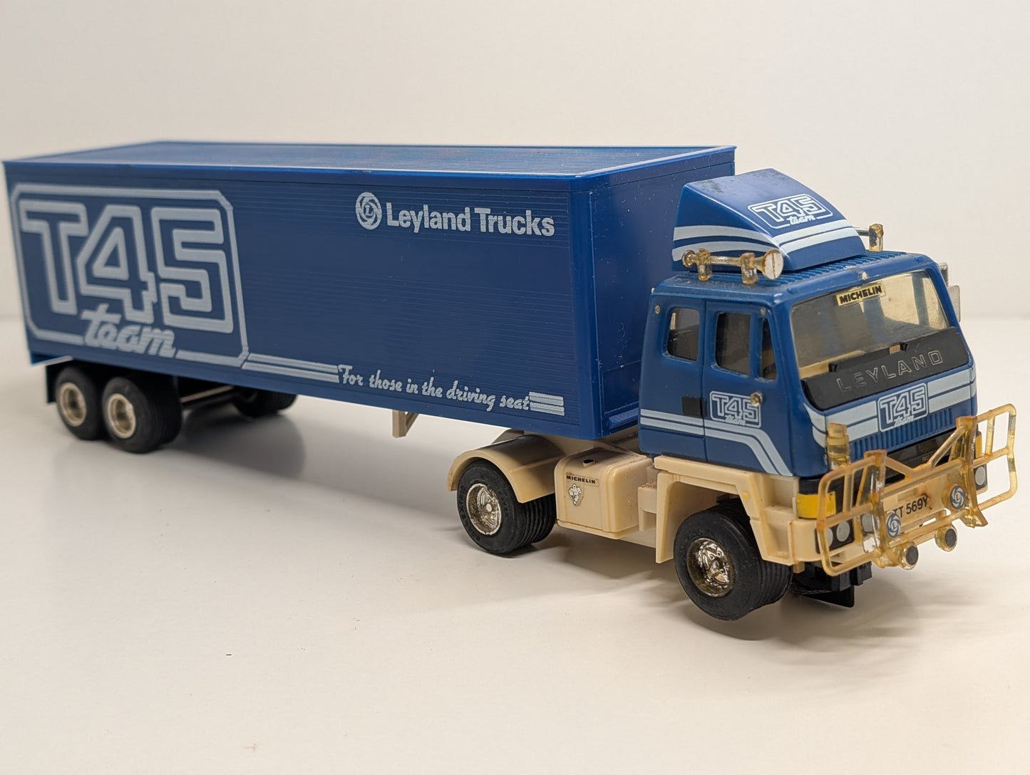 Scalextric C370 Leyland Roadtrain Team T45 with Trailer - Rare!