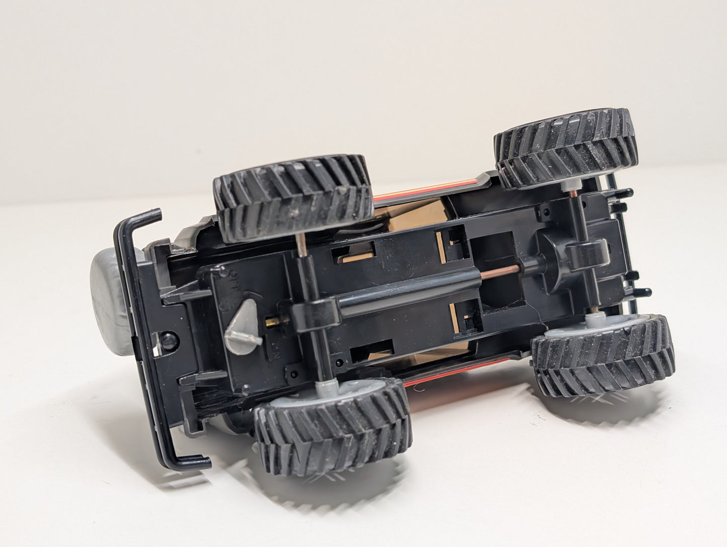 BEN 3202-600 1/32 Monster 4wd Toyota Hi-Lux Motorised Kit - Boxed with Instructions