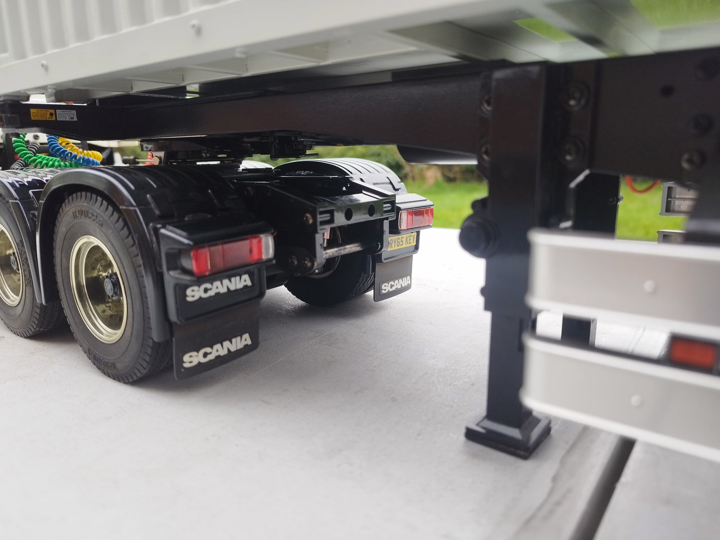 Tamiya 1/14 RC Scania R620 6x4 Truck with Tamiya Maersk Container Trailer - Full MFC