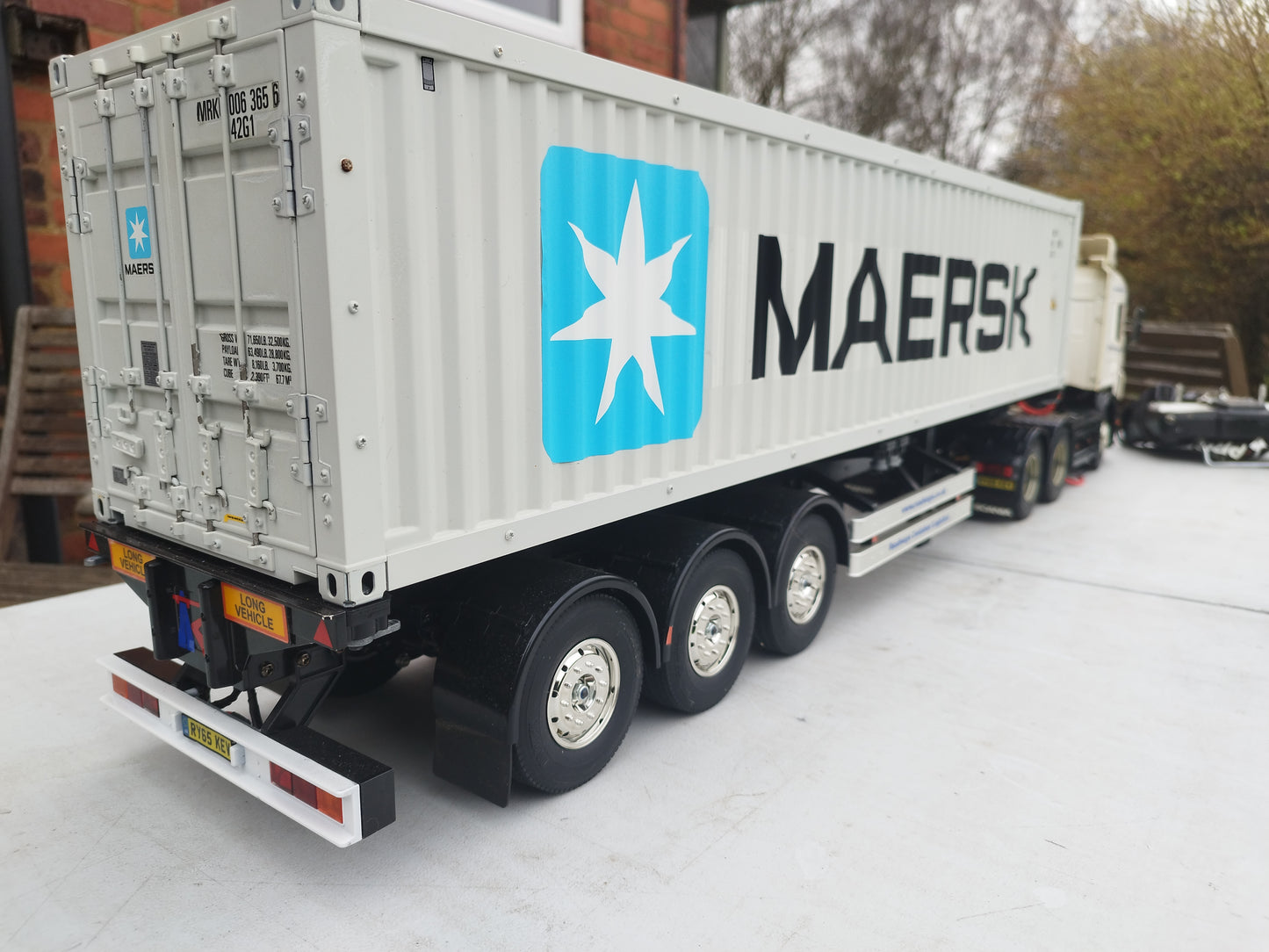 Tamiya 1/14 RC Scania R620 6x4 Truck with Tamiya Maersk Container Trailer - Full MFC