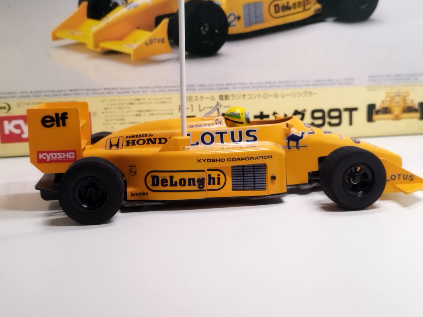 Kyosho 1/18 Scale RC Lotus 99T - Ayrton Senna