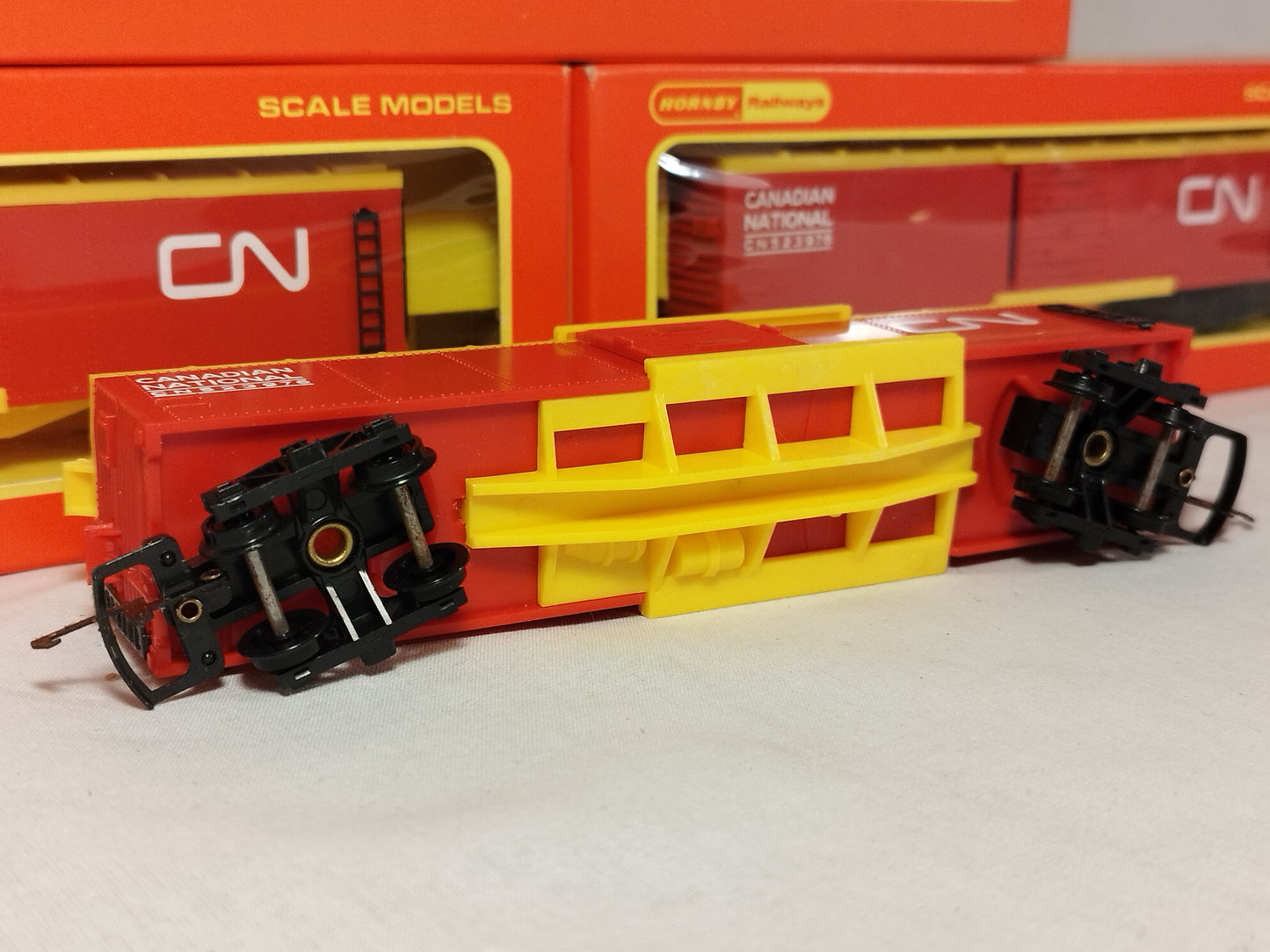 Hornby OO Gauge Canadian National CN Box Car Fourgon R1361 - Import Only Rare!