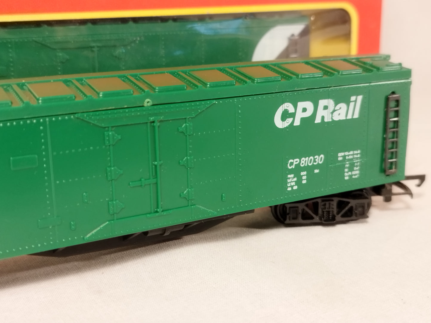 Hornby OO Gauge Canadian CP Rail Newsprint Box Car - Papier Journal R1353 Import Only Rare!