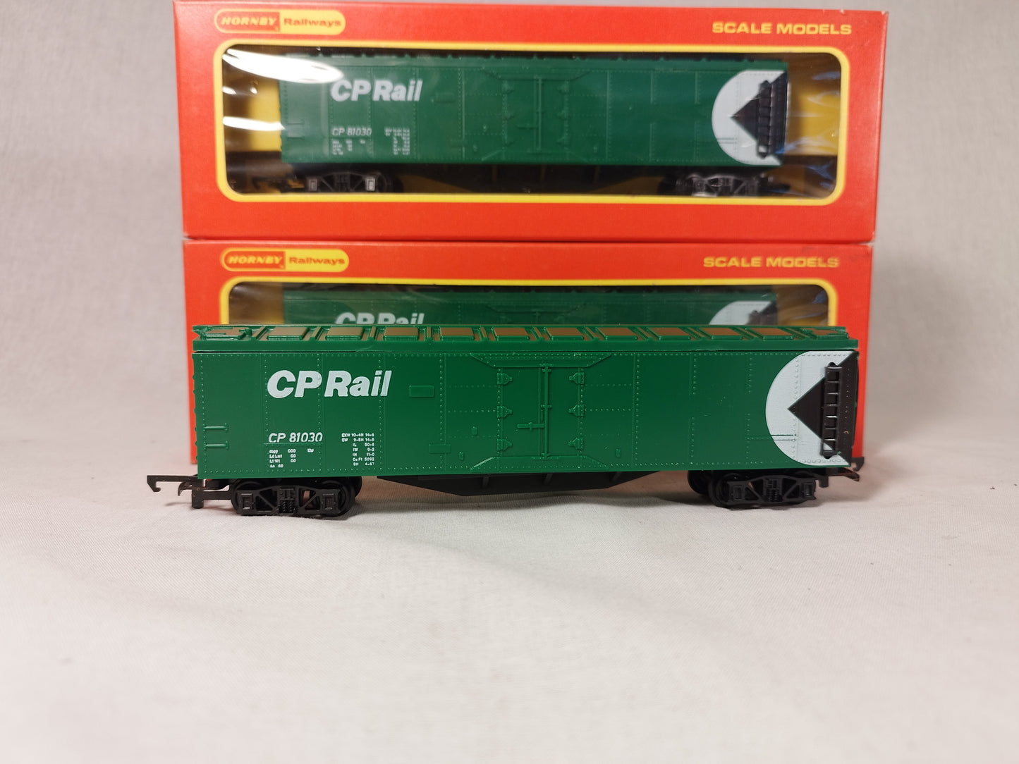 Hornby OO Gauge Canadian CP Rail Newsprint Box Car - Papier Journal R1353 Import Only Rare!