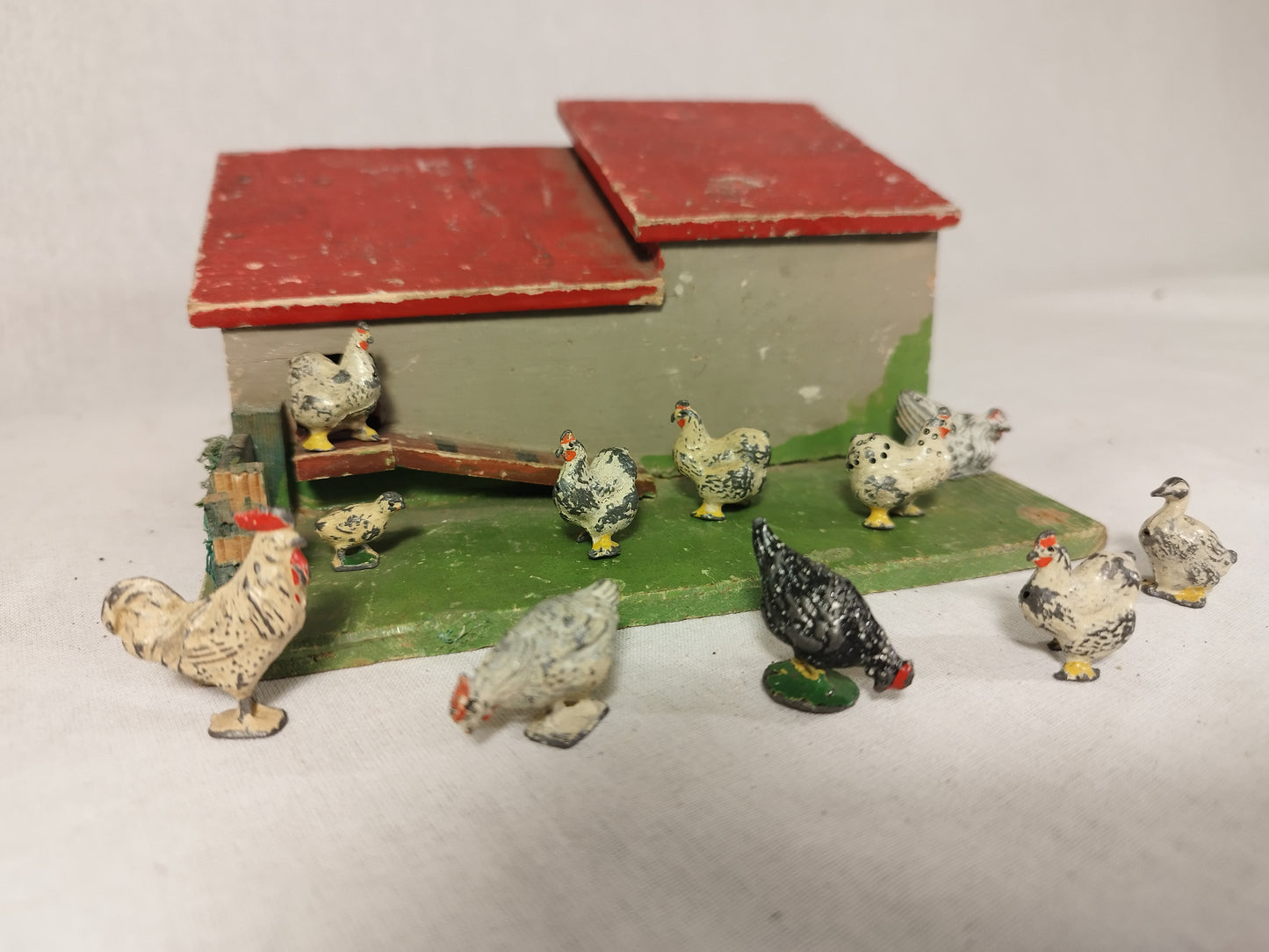 Britains Farm Lead Hens, Cockerel and Henhouse - Pre War