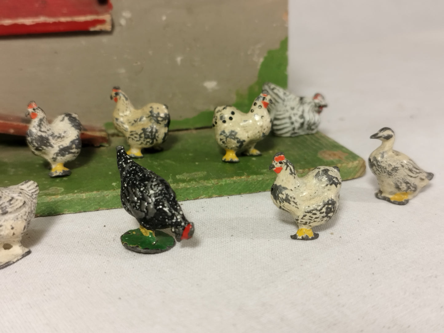 Britains Farm Lead Hens, Cockerel and Henhouse - Pre War