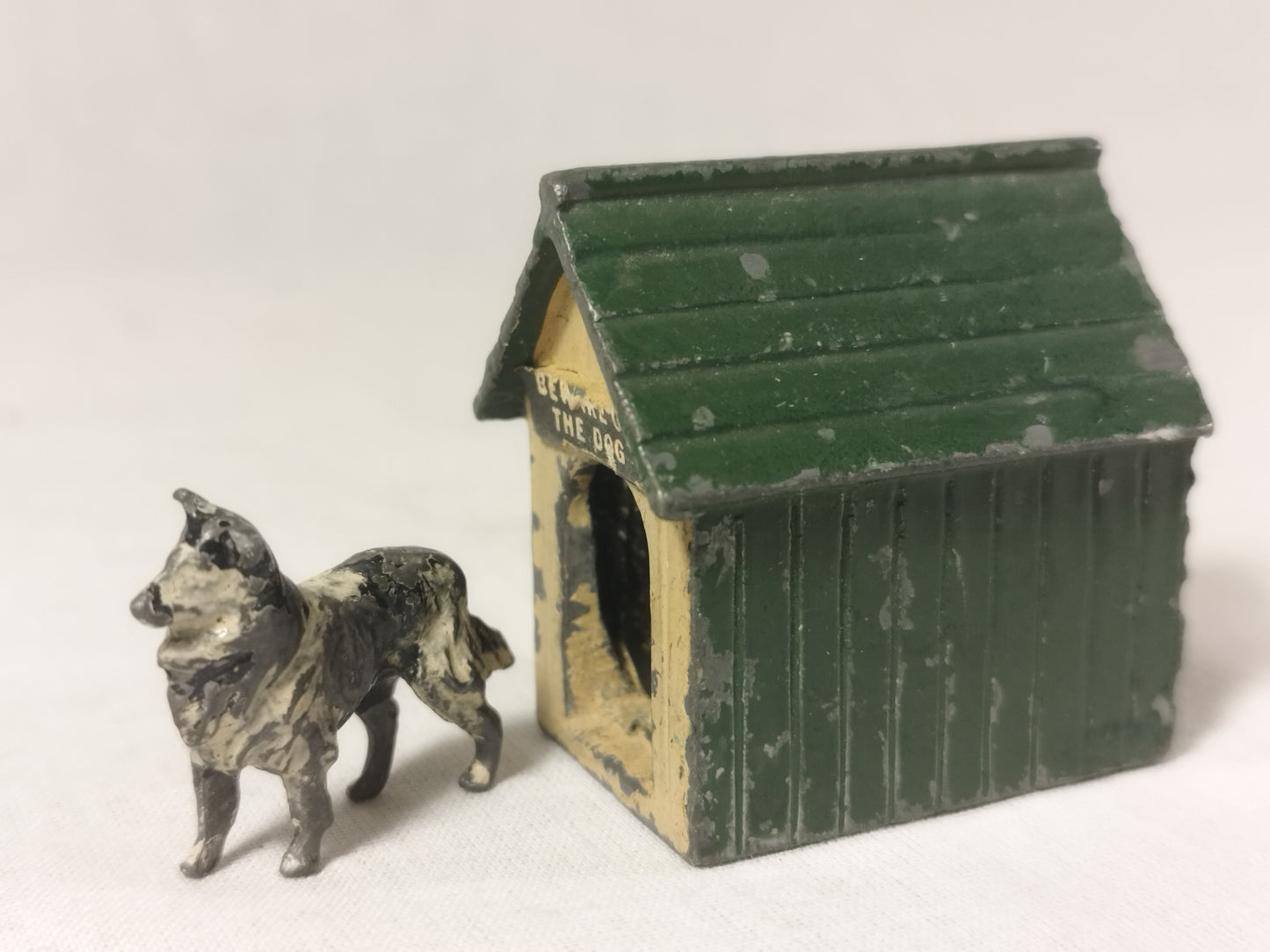 John Hill Co. Lead Sheepdog and Kennel - Pre War