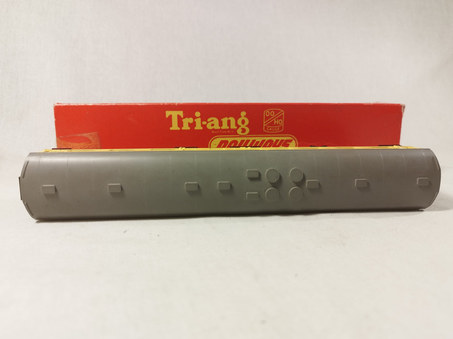 Triang Railways OO Gauge R229 Restaurant Car rn2401