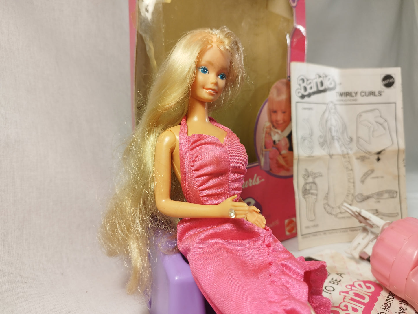 Mattel Taiwan Twirly Curls Barbie 1982 inc Box & Accessories