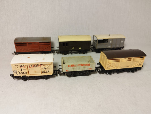 Hornby & Mainline OO Gauge Closed Wagons and Brake Van