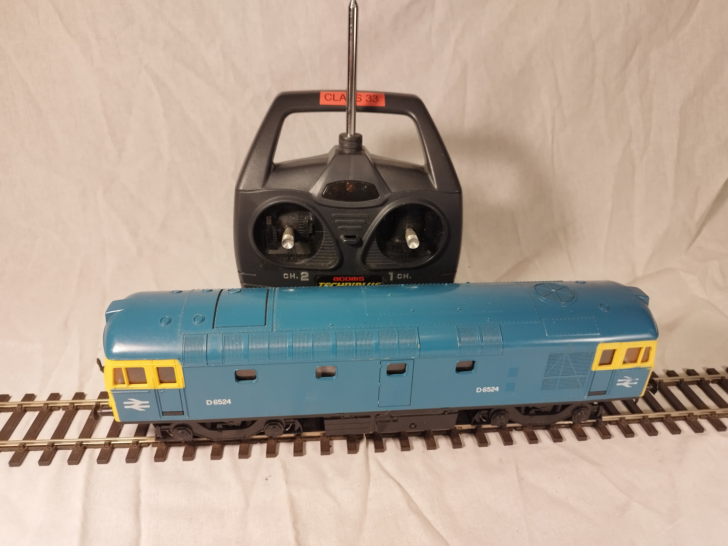 Lima O Gauge Class 33 Diesel - Radio Controlled!