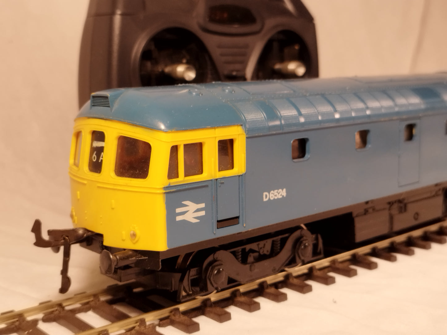 Lima O Gauge Class 33 Diesel - Radio Controlled!