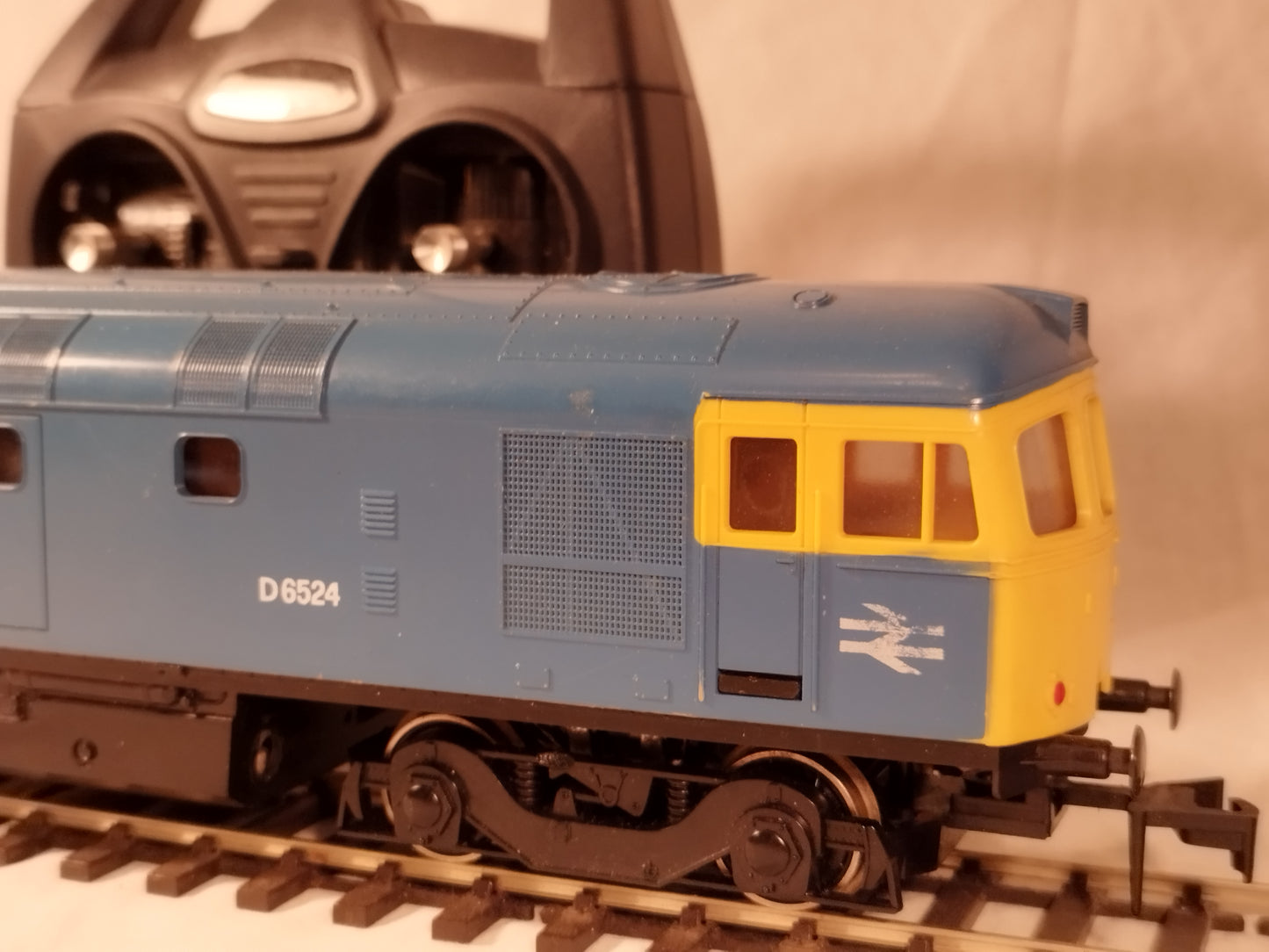 Lima O Gauge Class 33 Diesel - Radio Controlled!