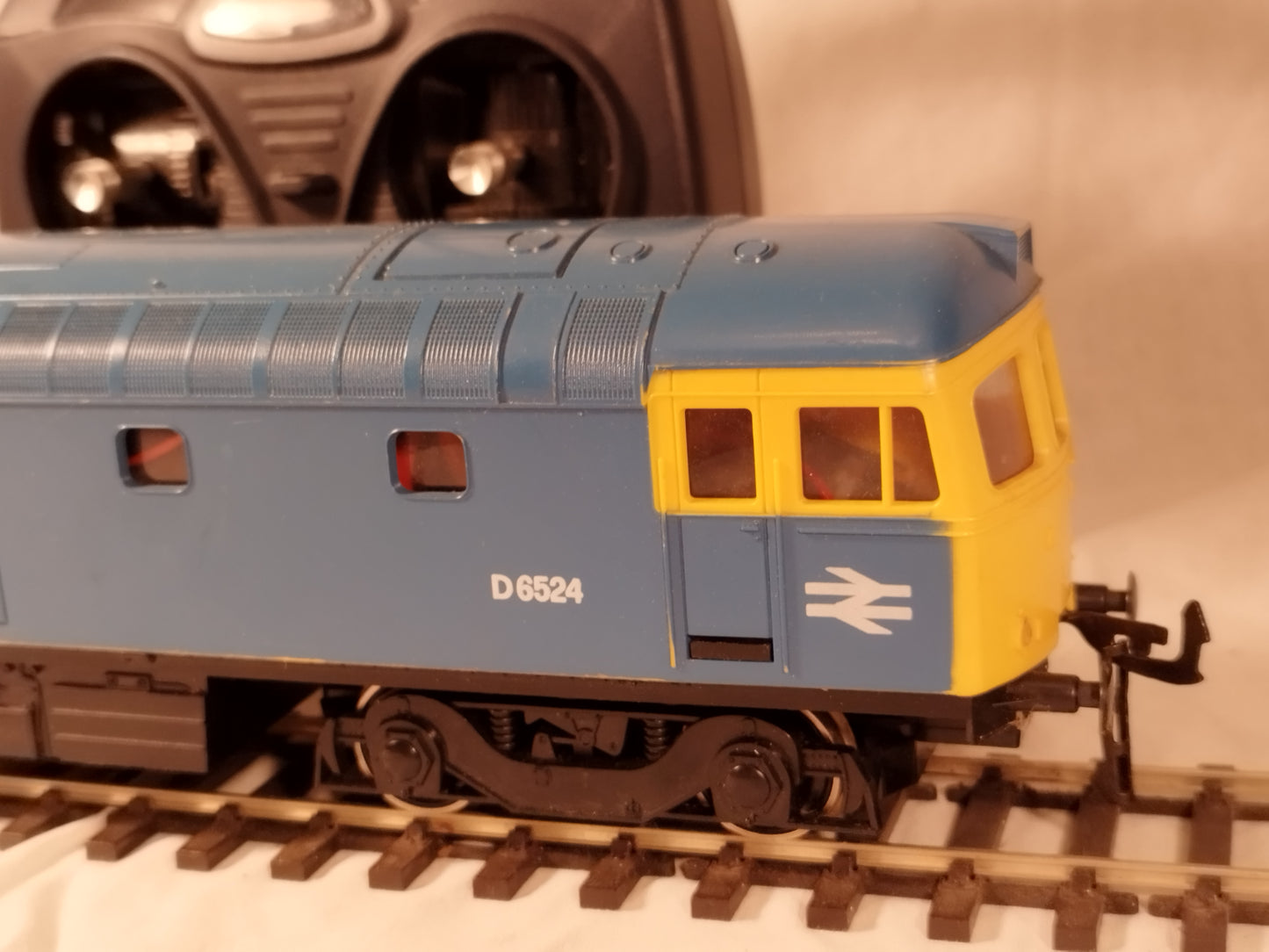 Lima O Gauge Class 33 Diesel - Radio Controlled!