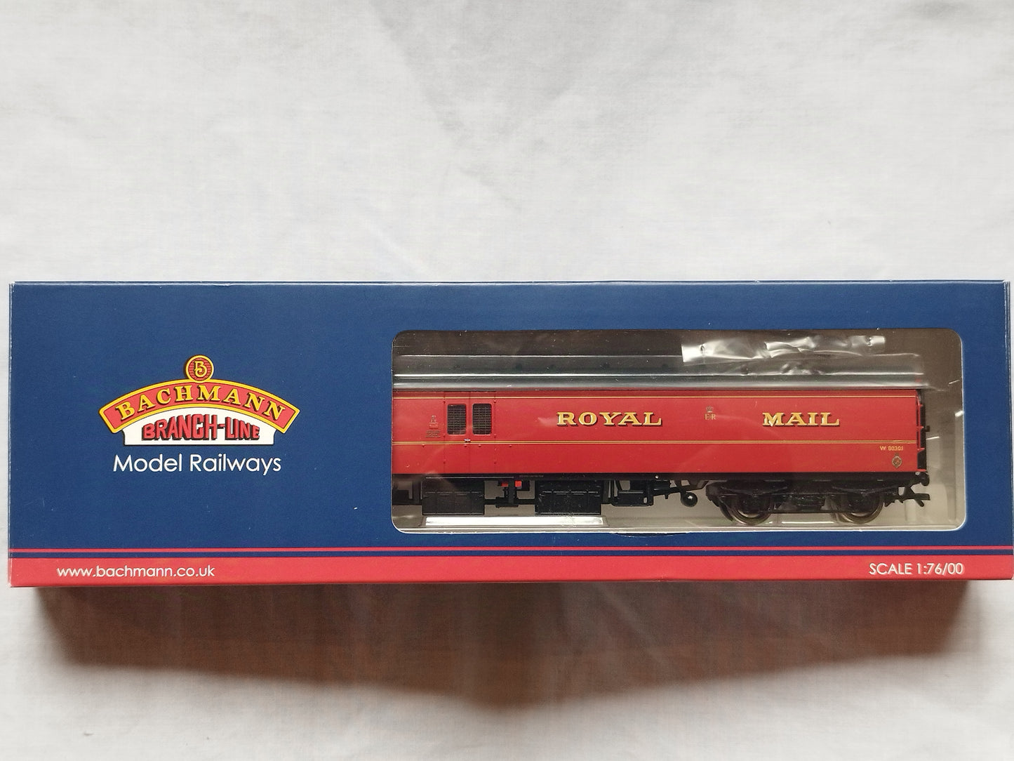 Bachmann 39-420 BR Mk1 Post Office Sorting Van, Royal Mail - Mint