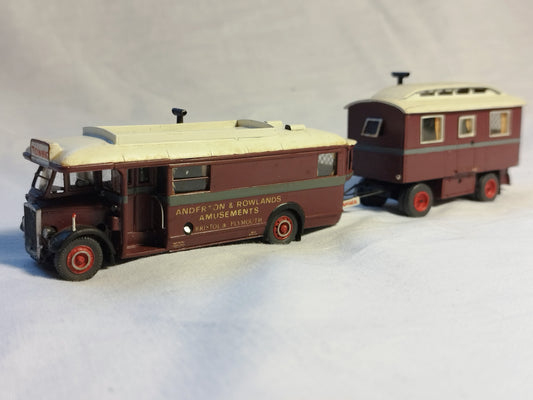 Varney Transport Replicas 1/76 Showman's Bus & Caravan - Pro Built by Colin Flannery