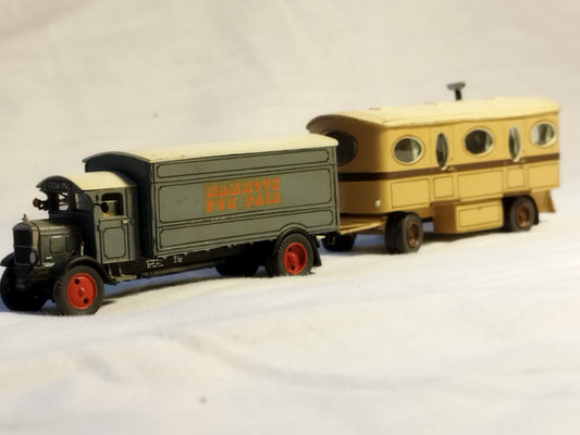 Varney Transport Replicas 1/76 Mammoth Fun Fair Lorry & Caravan - Pro Built by Colin Flannery