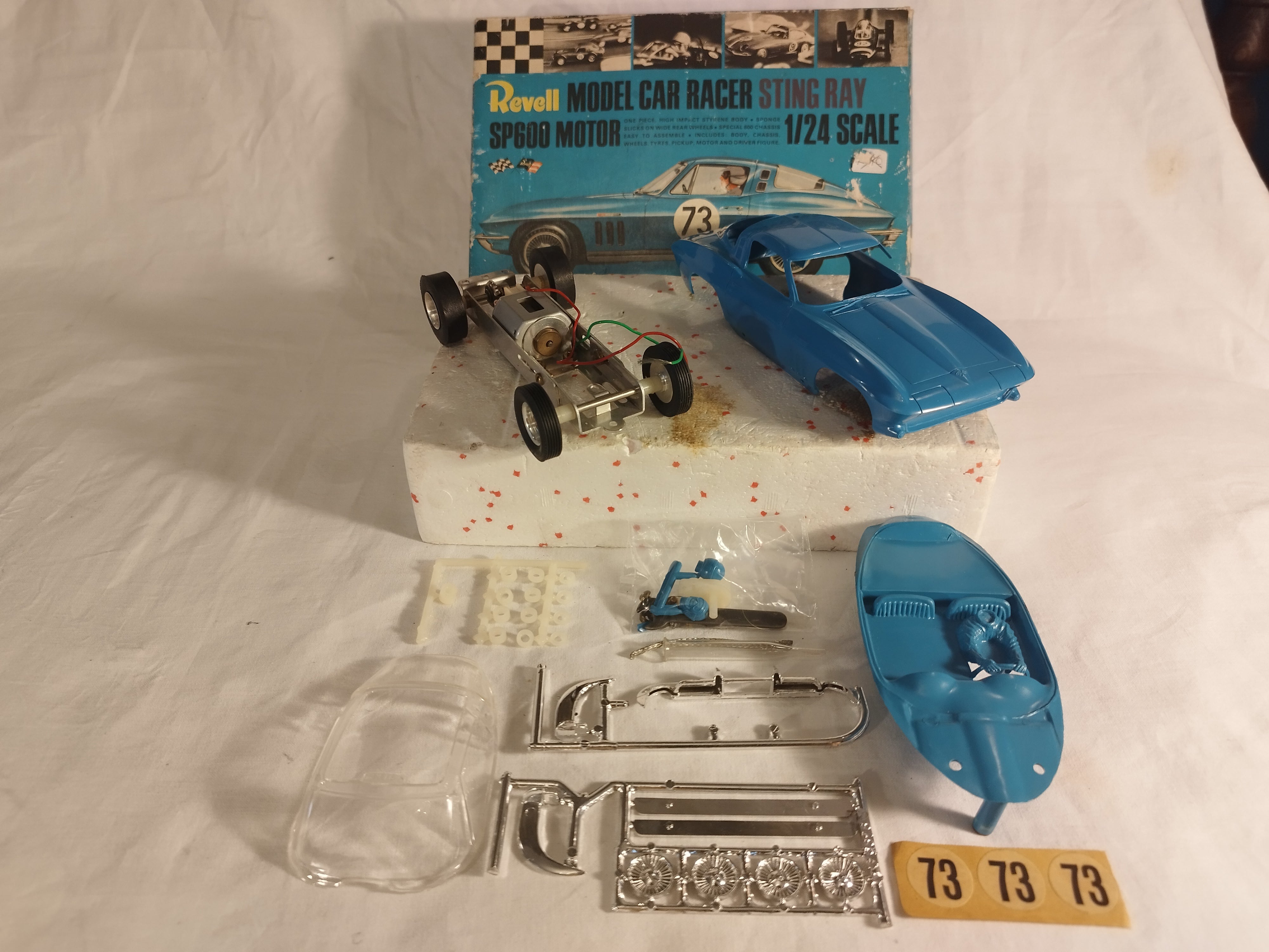 Revell 1/24 Corvette Stingray Slot Car Kit - SP600 Motor - Project