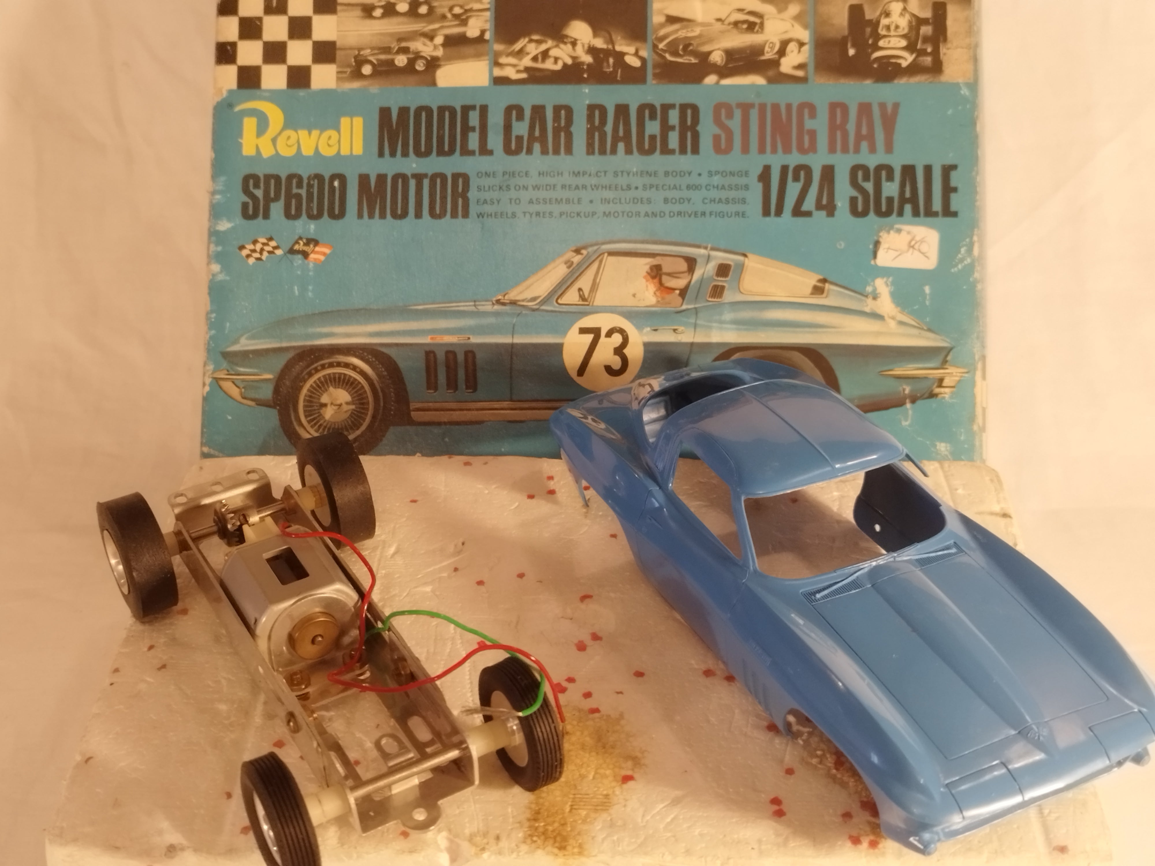 Revell 1/24 Corvette Stingray Slot Car Kit - SP600 Motor - Project