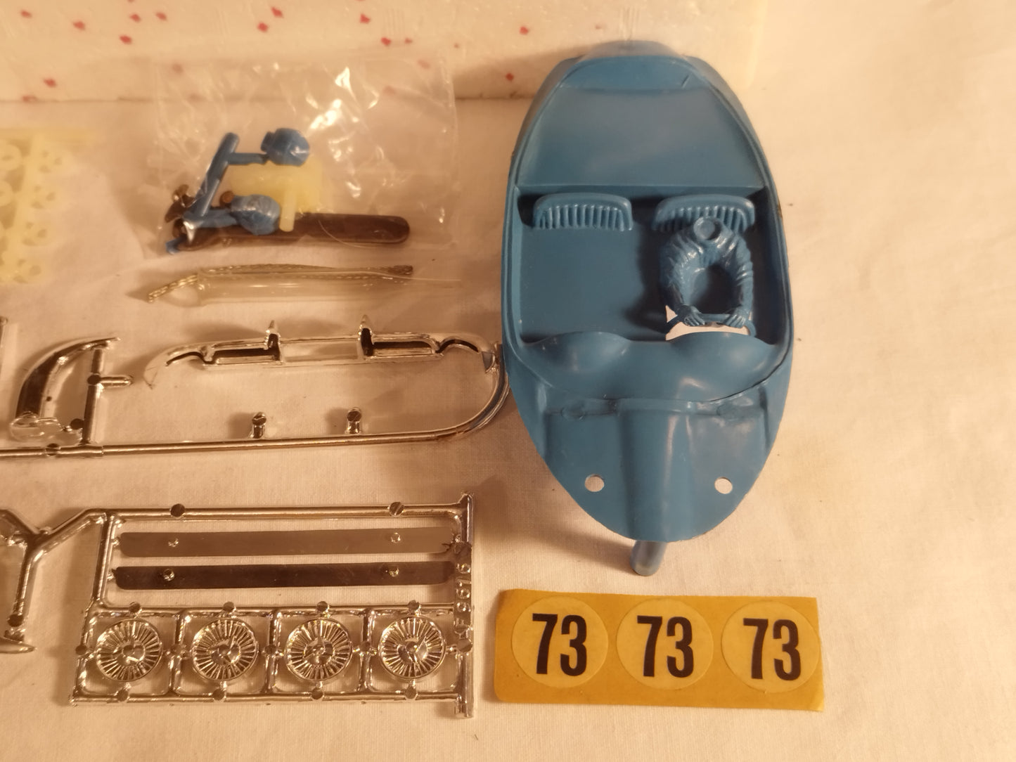 Revell 1/24 Corvette Stingray Slot Car Kit - SP600 Motor - Project