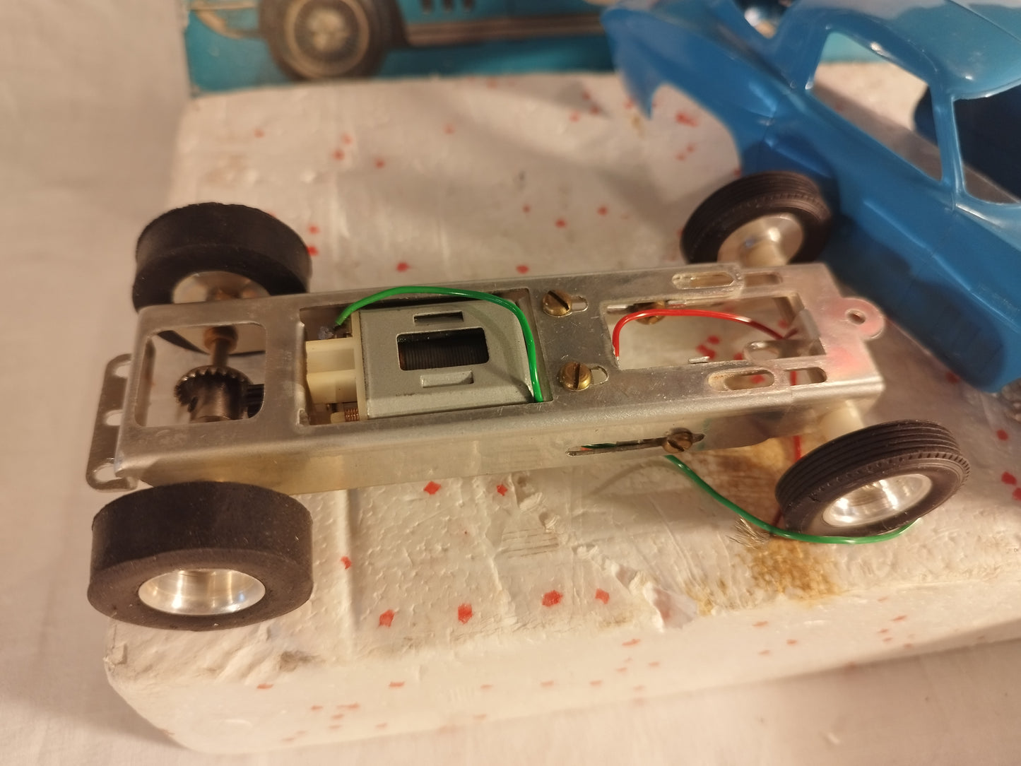 Revell 1/24 Corvette Stingray Slot Car Kit - SP600 Motor - Project