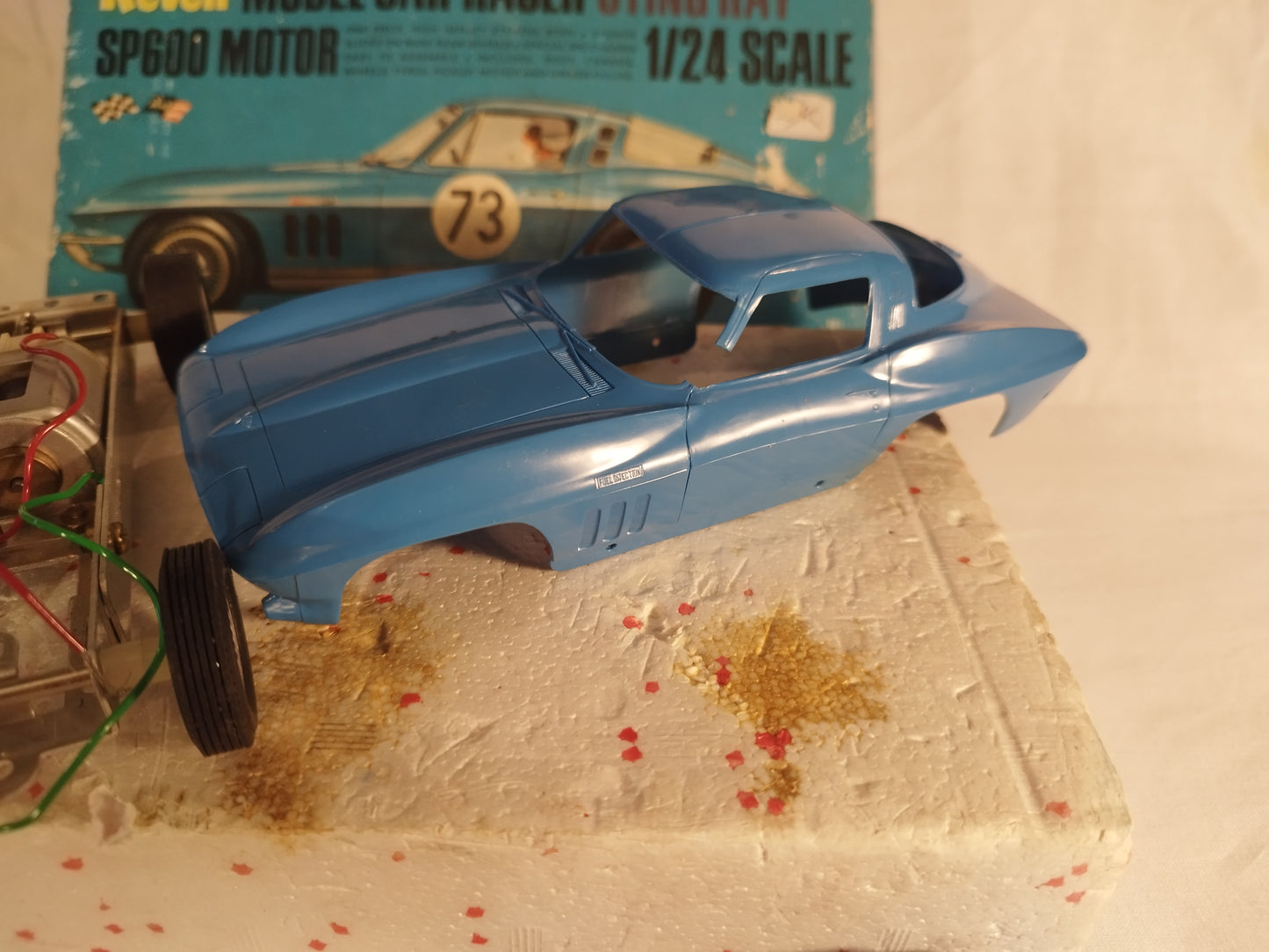 Revell 1/24 Corvette Stingray Slot Car Kit - SP600 Motor - Project