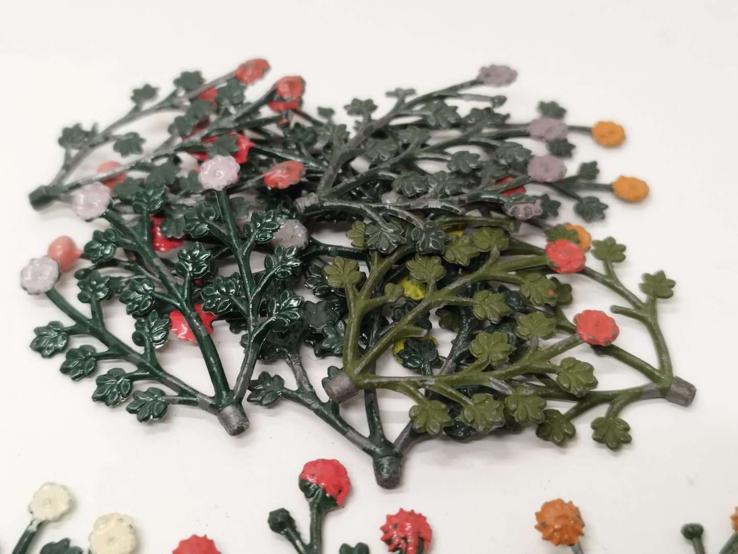 Britains Pre-War Floral Garden Flowers - No032 Dahlia