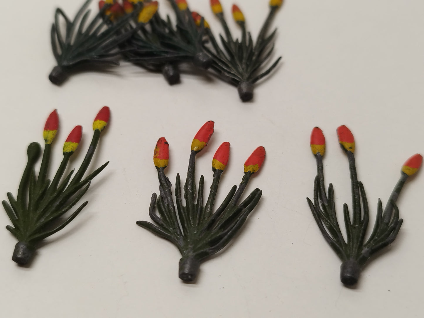 Britains Pre-War Floral Garden Flowers - No022 Torch Lily/Red Hot Poker