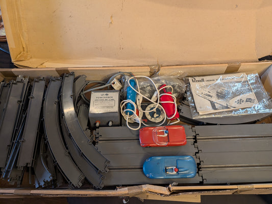 1967 Revell 1:24 Europa Home Slot Car Set - Porsche RS-60 and Lotus 23 - R-3082