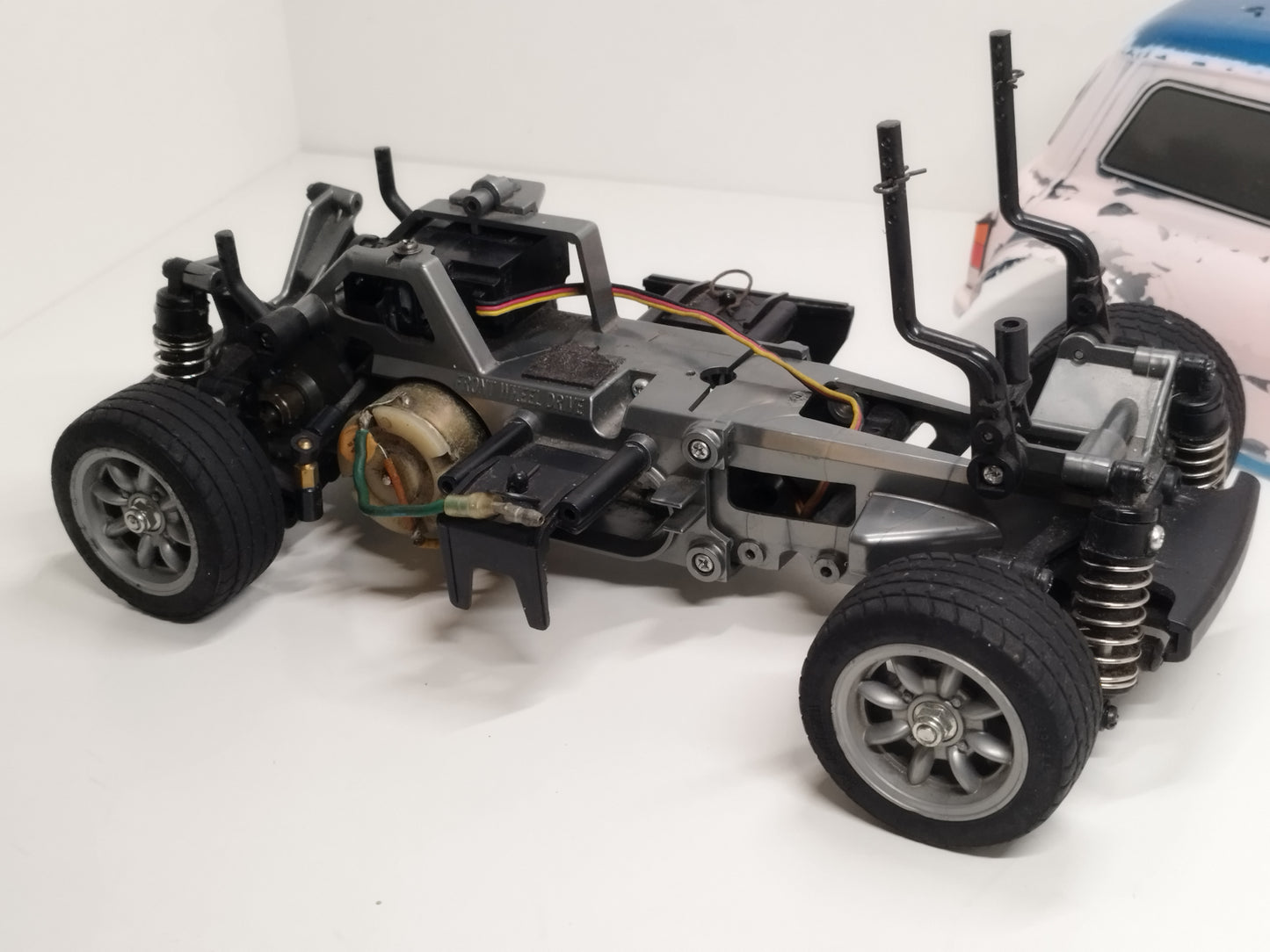 Tamiya 1/10 RC Racing Mini Cooper M-03 Chassis - Roller